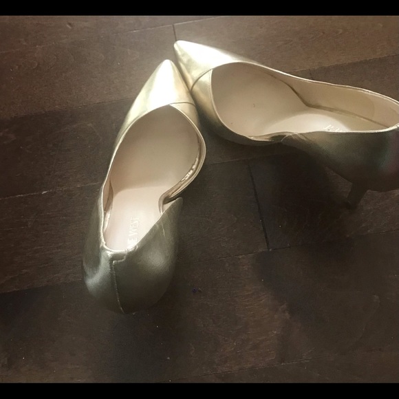 Nice ouest shoes gold with heels very good condition - Picture 3 of 5